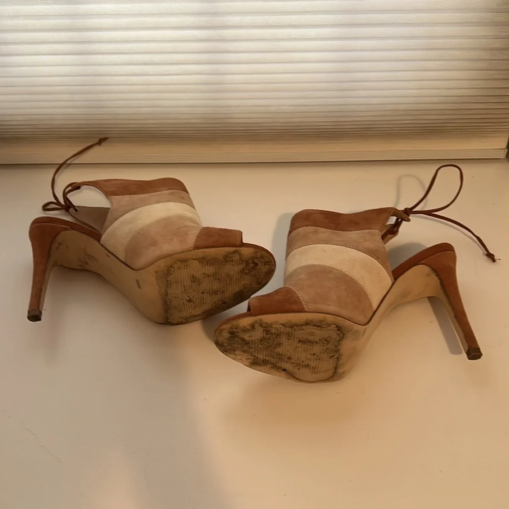 BCBGeneration Meirin Suede striped heels  size 8M / 38  brown cream tan